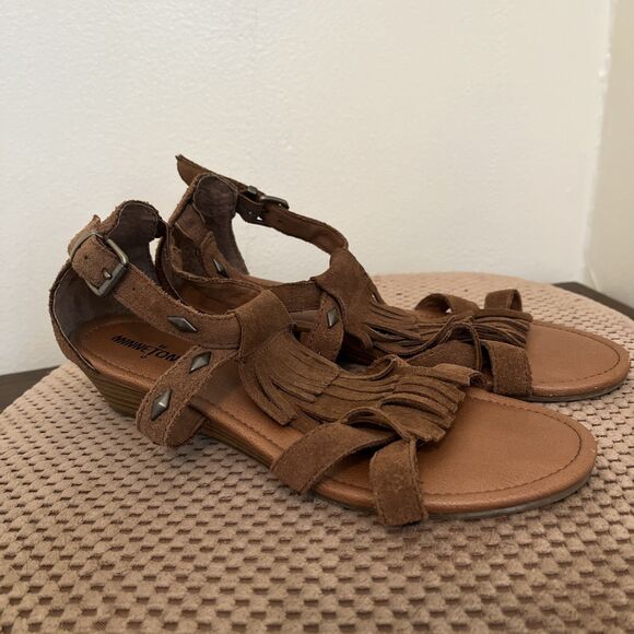 Minnetonka Merriam Leather Fringe Sandal Women's Boho Mini Wedge Size 7 - Picture 2 of 6